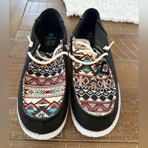 Aztec Patterned Black Canvas Women's Shoes